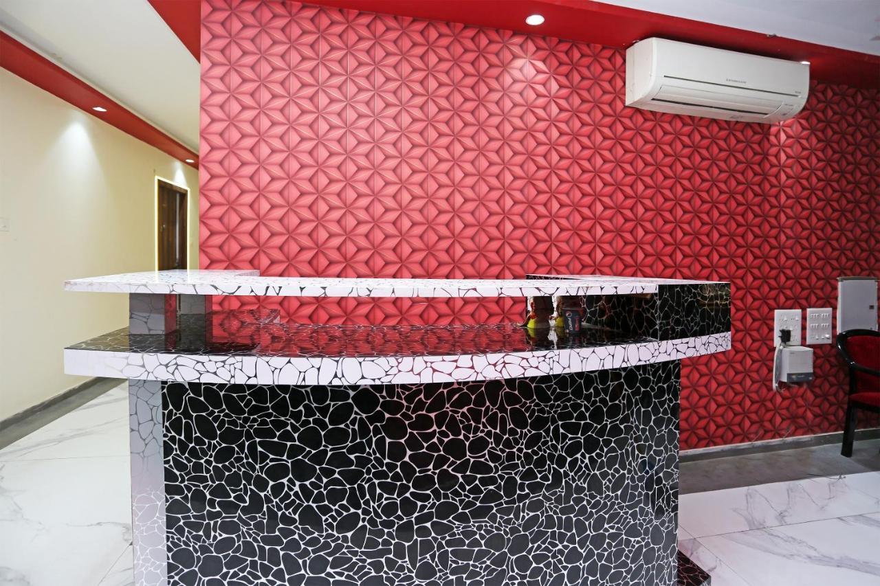Oyo 23495 Hotel The Park Juhi Bari Экстерьер фото